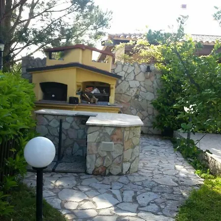 Villa Villino Giulia Altavilla Milicia